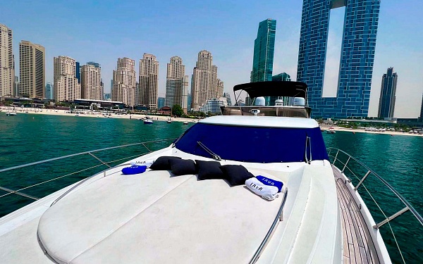 Арнеда яхты Sunseeker 64 с флайбриджем в Дубае, ОАЭ